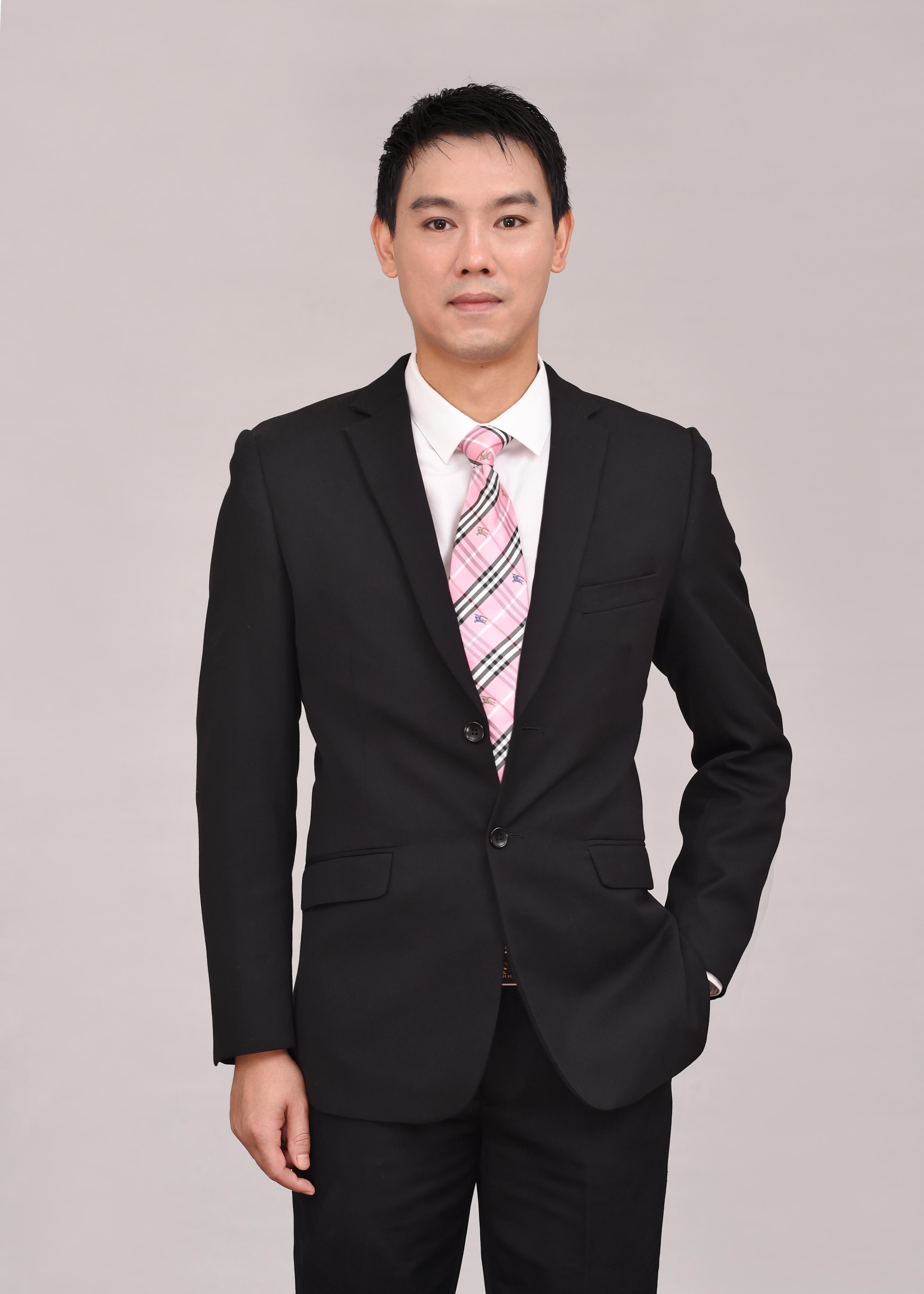 鲜余泽 美术指导负责人